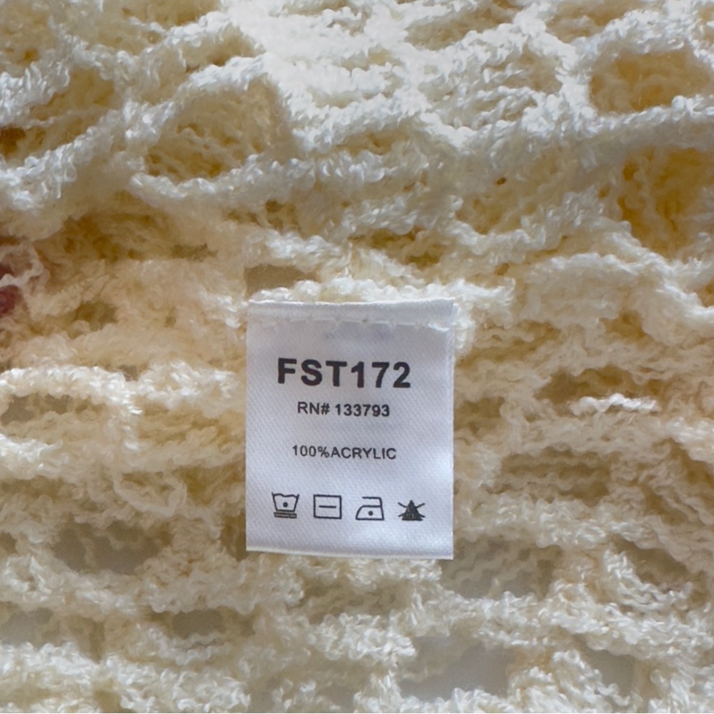 POL Bohemian Fringe Crochet Sweater - Picture 4 of 9